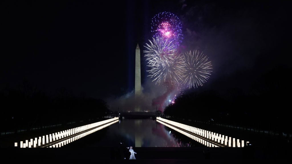 nbcwashington's tweet photo. A spectacular fireworks show lit up D.C.’s monuments as Katy Perry belted out “Firework." Here are photos of the display you may have missed in person --> https://t.co/HSoe3F9yXg https://t.co/5yaJJWNAto