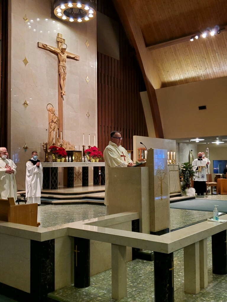 theleavenkc's tweet photo. The Kansas for Life Mass is taking place now in Topeka. #KansasForLife #ProLife https://t.co/SrGKZXJg74