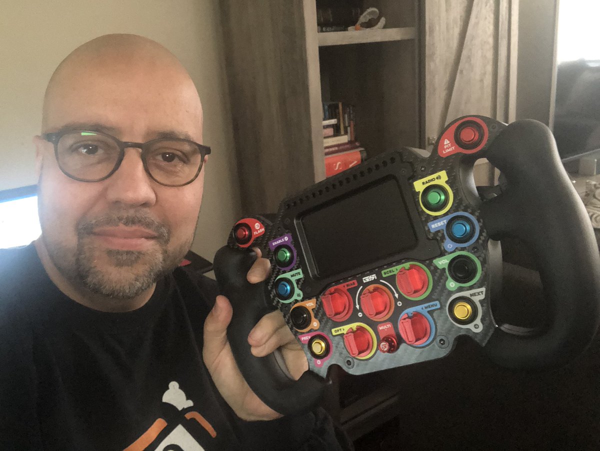 KenRod69's tweet image. Here are a few of my own pics of the @gomezsimracing Formula Pro Elite wheel. You can read my complete review at esport-racing.us/p/Gomez-sim-in…