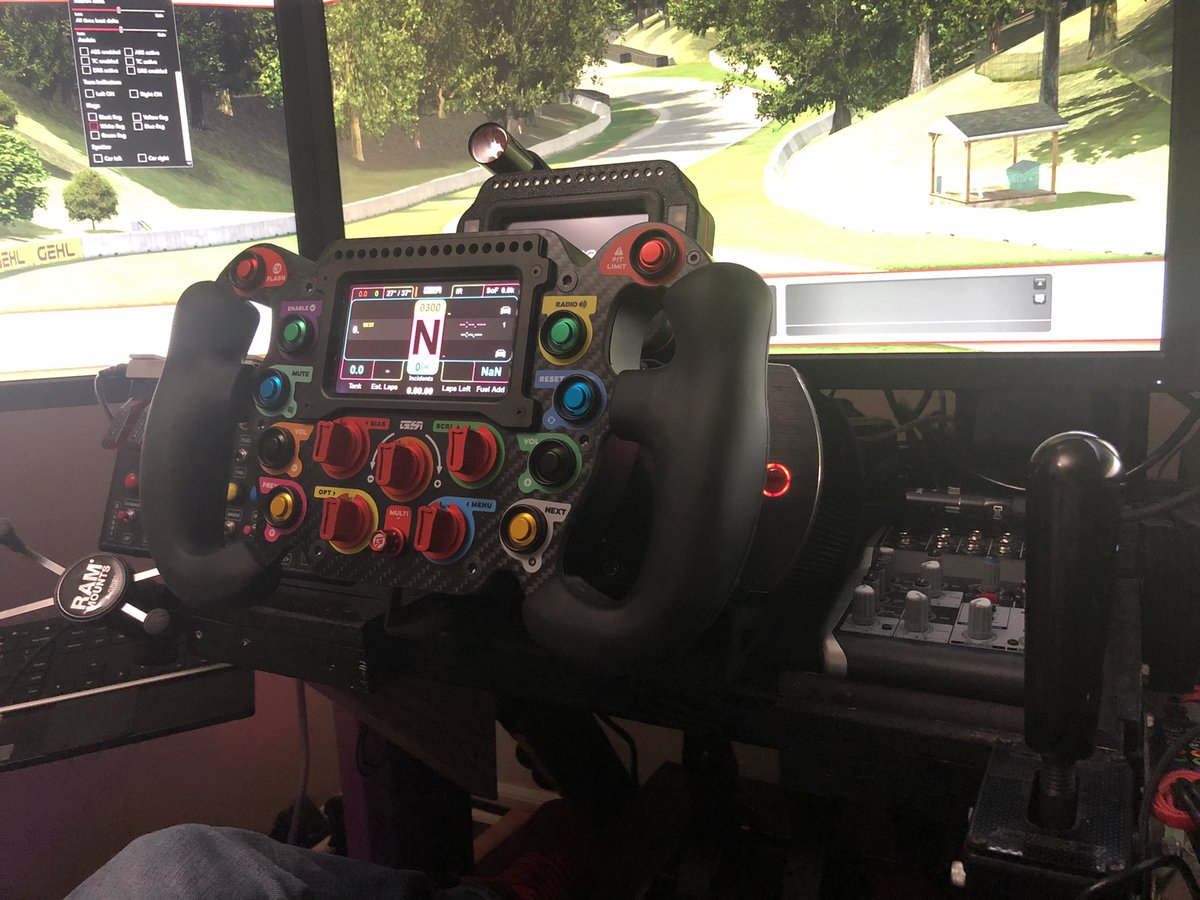 KenRod69's tweet image. Here are a few of my own pics of the @gomezsimracing Formula Pro Elite wheel. You can read my complete review at esport-racing.us/p/Gomez-sim-in…