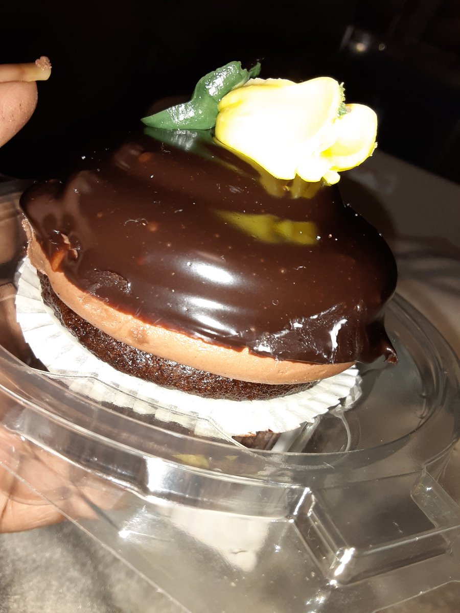 jomgriffin's tweet photo. Had a wonderful birthday while being in the GW but I still have to work hard to get home.....I miss my family https://t.co/2AhfAEtnhn