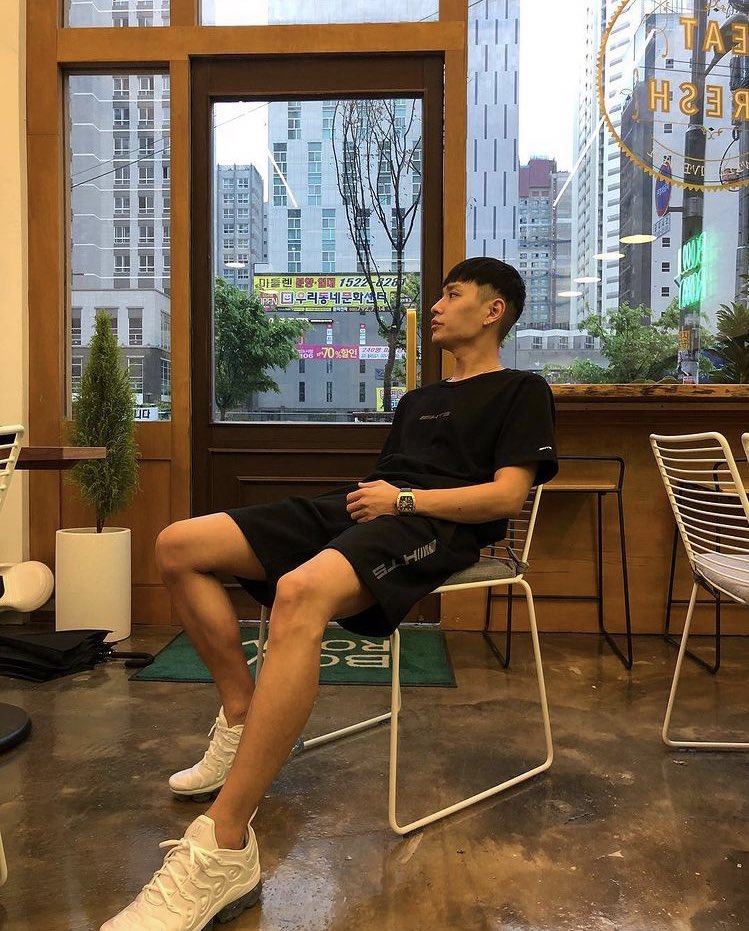 happy national hugging day, sweetheart. i’ll hug u forever.