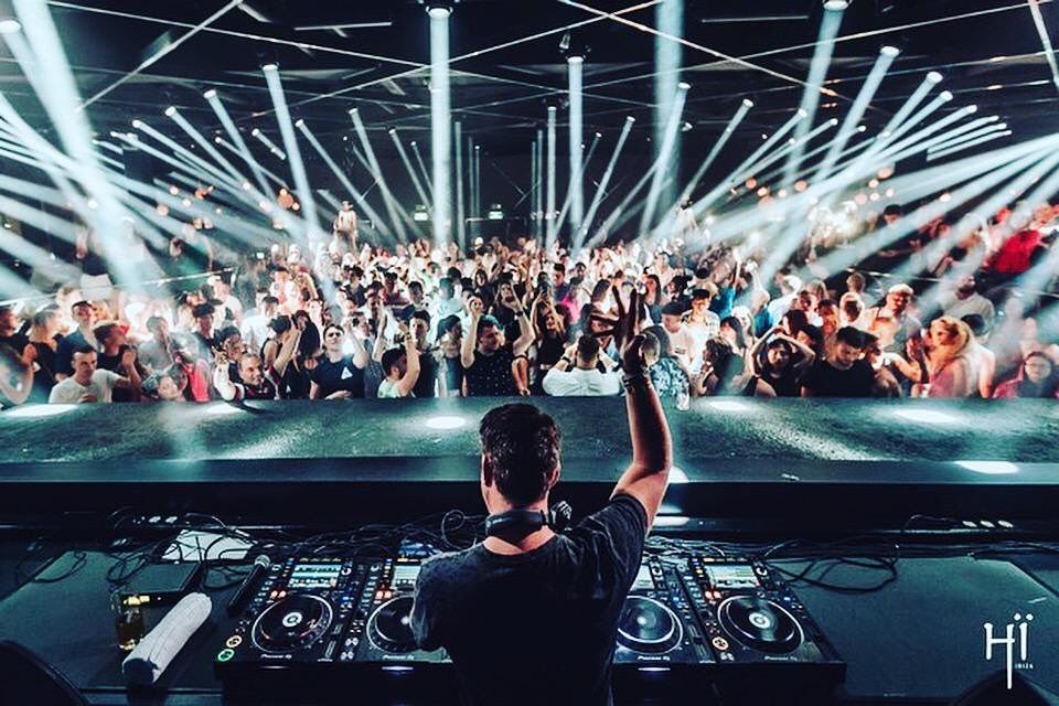 DoornRecords's tweet photo. Let's go back to the time when @sandervandoornofficial taking over the stage at @hiibizaofficial! That was a memorable night!

#DOORN #SandervanDoorn https://t.co/j7FaXasRKv