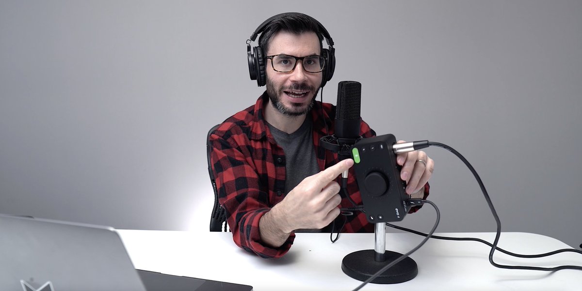 AudientWorld's tweet photo. Have you been waiting for a detailed review of the EVO Start Recording Bundle? From unboxing, to the ease of setup and some fantastic mic comparison testing with the new SR1, Youtuber @imamusicmogul will bring you up to speed. ๐ ๐ฎ ๐ ๐https://t.co/4rTyzPHwP4
#evoaudio #evosrb https://t.co/PbY9u9c699