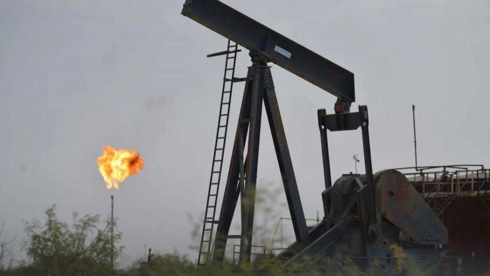 UpstreamPMI's tweet photo. #NewMexico is rapidly becoming the next big battleground in the debate over #oilandgas and #climatechange: https://t.co/Scp2mIDDpc https://t.co/kKRWcLwMgT