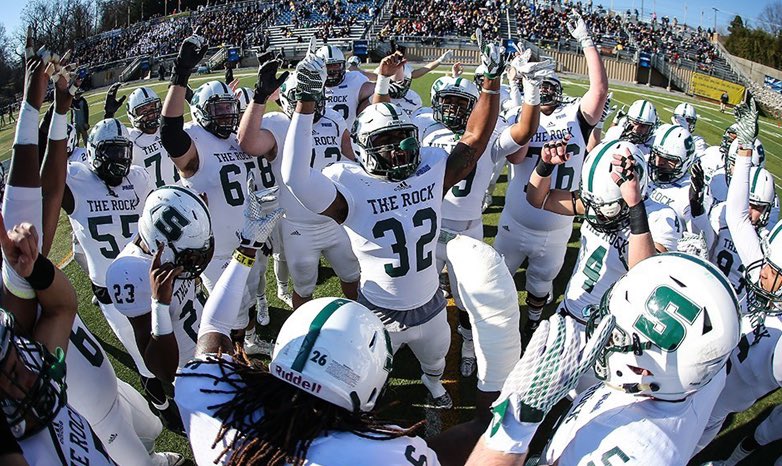 JacksonBoz2's tweet photo. Beyond blessed to receive an offer from Slippery Rock University‼️ #GoRock @lutzsru @SRURockFB https://t.co/PoGglt23ng