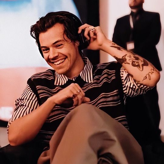 Harry Styles and Tom Holland being total twins; an important thread: