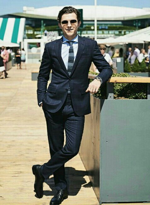 Harry Styles and Tom Holland being total twins; an important thread: