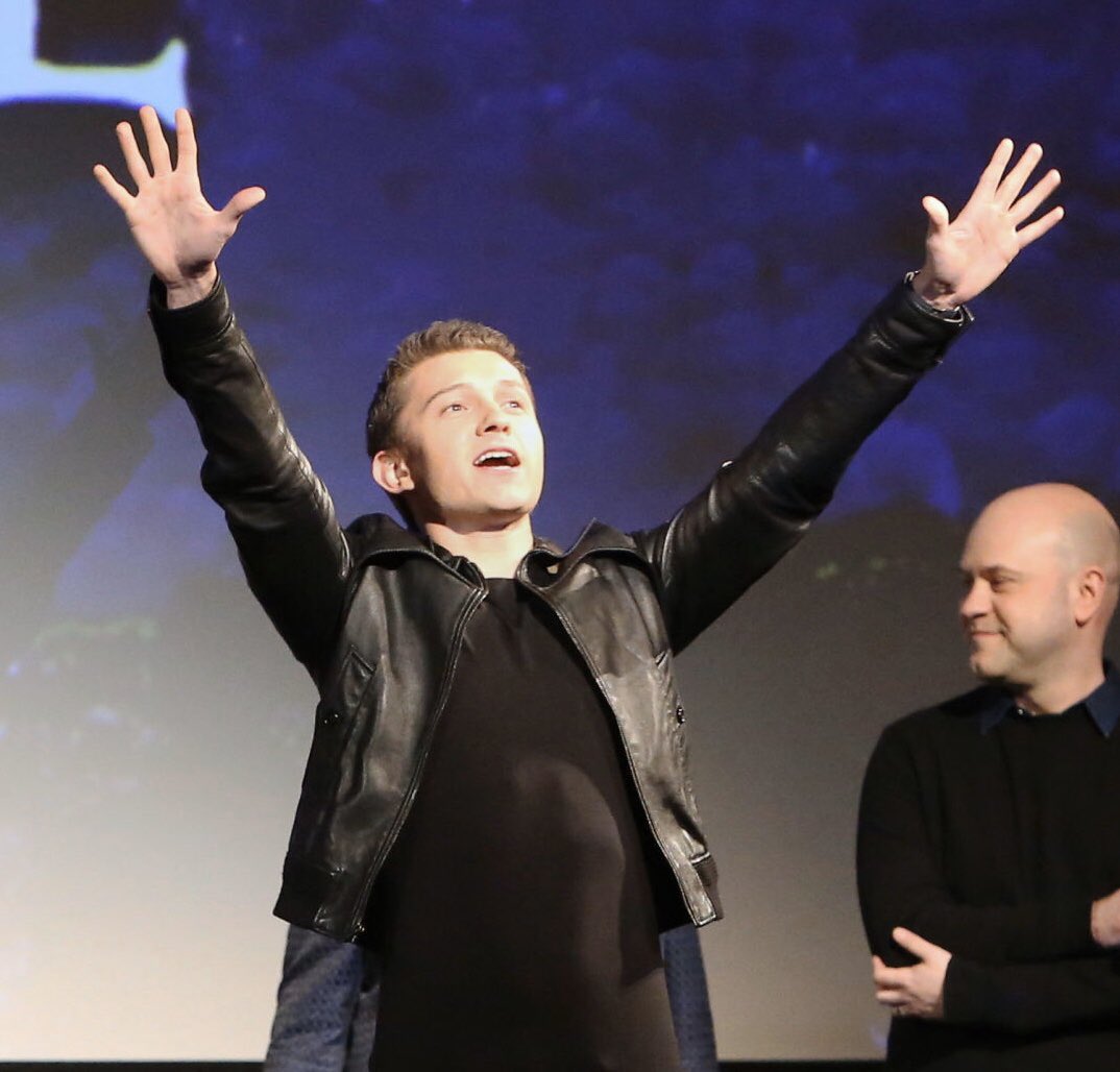 Harry Styles and Tom Holland being total twins; an important thread: