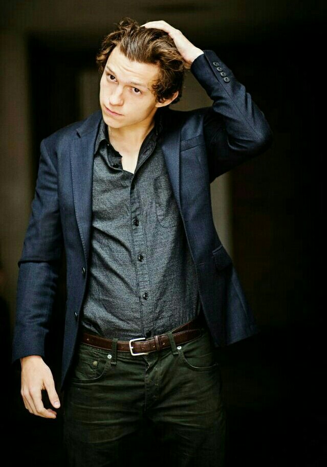 Harry Styles and Tom Holland being total twins; an important thread: