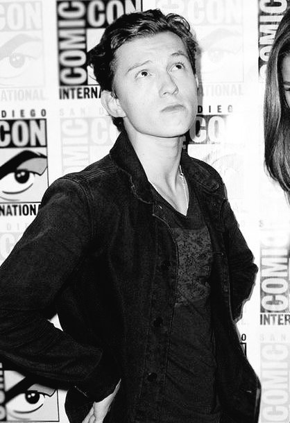 Harry Styles and Tom Holland being total twins; an important thread: