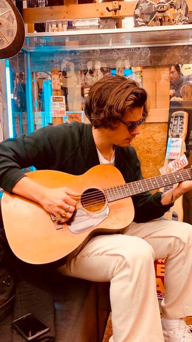 Harry Styles and Tom Holland being total twins; an important thread: