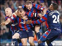 Palace 3 - 2 Sunderland - 2004 Play Off Semi Final Home Leg What a tense play off fixture. After going 1-0 down relatively early, I was fearing the worst. A masterclass from AJ turned this round quickly and we took a 1 goal lead into the reverse leg. Utter, utter limbs.