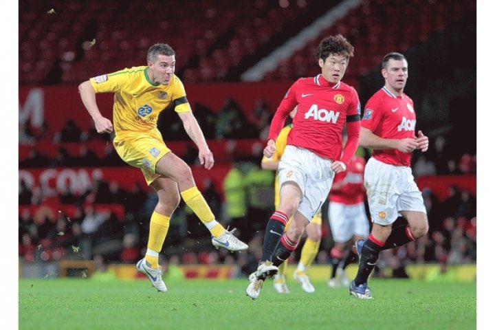 Man United 1 - 2 Palace - Carling Cup QFThe game in which Ambrose stunned United. The game which Fergie decided Zaha was his man. No one had us down to win this one, and we booked ourselves a semi final in style beating Man United at Old Trafford.