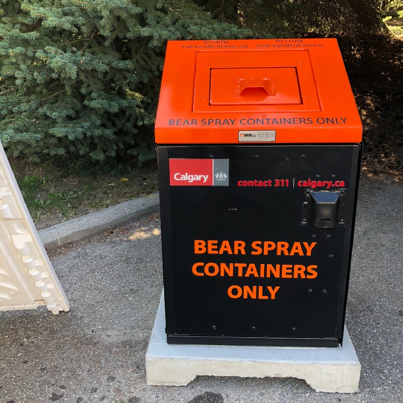 Aerosols, chemicals &amp; bear spray, oh my!

Bear spray canisters (empty or full) need to be disposed of safely &amp; not put into any of your carts. 

Drop off your expired/used bear spray canisters in a bear spray bin or a household hazardous waste depot. 

➡️ calgary.ca/uep/wrs/garbag…