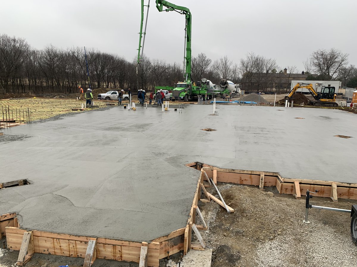 Crossland_Inc's tweet photo. Our #TulsaDivision did an early morning slab pour for @FoldsofHonor, lending a hand so they can continue to provide scholarships to spouses & children of America's fallen & disabled service members. Thank you, @FoldsofHonor, for honoring their sacrifice & educating their legacy! https://t.co/UMdCYerjgI