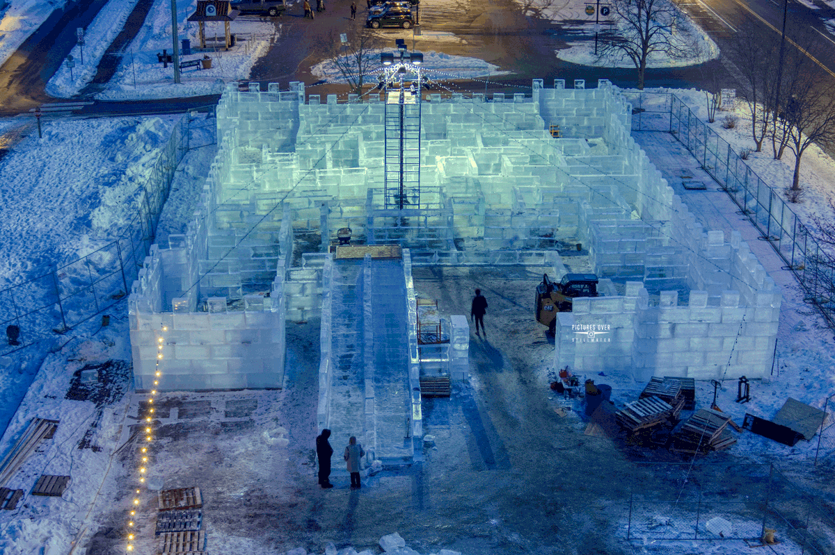postillwater's tweet photo. #icymi Downtown @iLoveStillwater @MNBirthplace #winterfun #icemaze #icemazemn #icecastle #iceicebaby @exploreminn @StillwaterCOC https://t.co/0TkWVcjggD