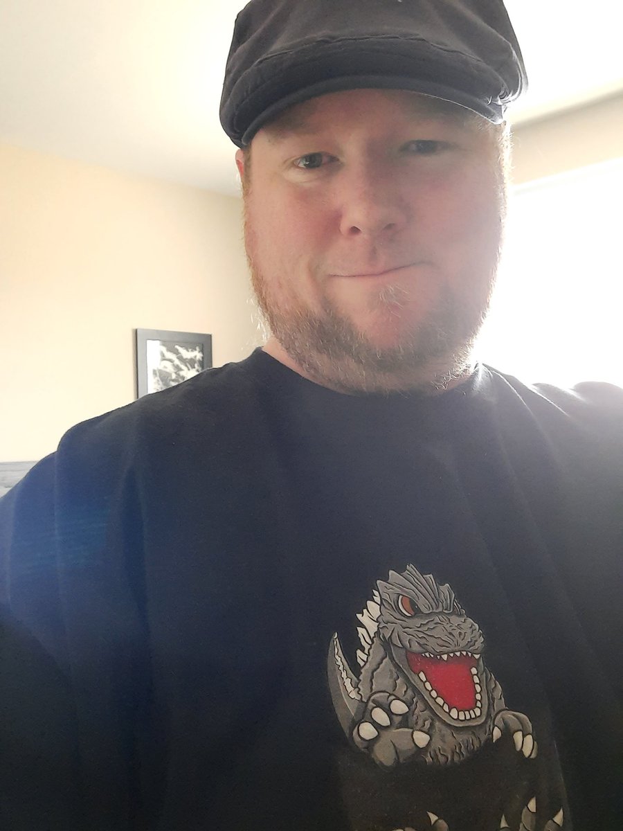 LegnaReyals's tweet photo. Fresh faced with that new Godzilla t-shirt. Did someone say statue if decay 2 with the boys tonight? #Godzilla #zombiehunting https://t.co/EEWkNverSX