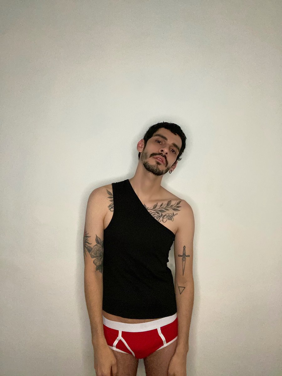 GoaArturo's tweet photo. "I have really bad breath in the morning."
.
.
.
#morning #elborde #torowear #photo #tumblrboy #cadyheron #meangirls #patychapoy #hyena #tattoo #pijama #bomdia #cdmx #sassy #underwear #sassybutclassy #gay #doctores #toromicorazon #covid_19 #pandemic #2021 https://t.co/rIZC56Xp6c