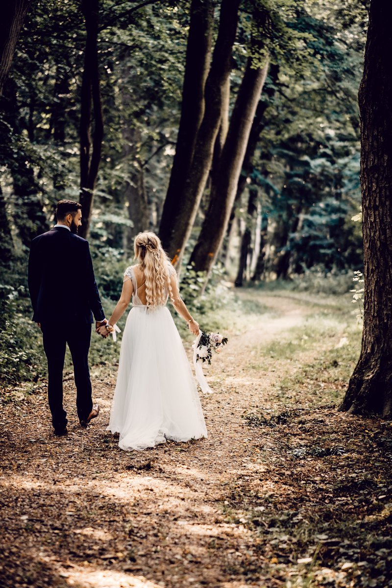 Discover a landscape that lends itself to love.

Start planning your Salishan wedding: salishan.com/celebrate/wedd…