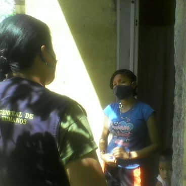 DDGDDHH's tweet photo. #EnAcción hoy 21 Enero 2021 desde el sector José Tadeo  #Maturín parroquia alto de los godos, delegada sencibiliza en materia de buen trato de Niños y Niñas además de recordar el uso necesario de tapabocas y demás medidas de bioseguridad. #QuedateEnCasa https://t.co/9u0SvlXlvt