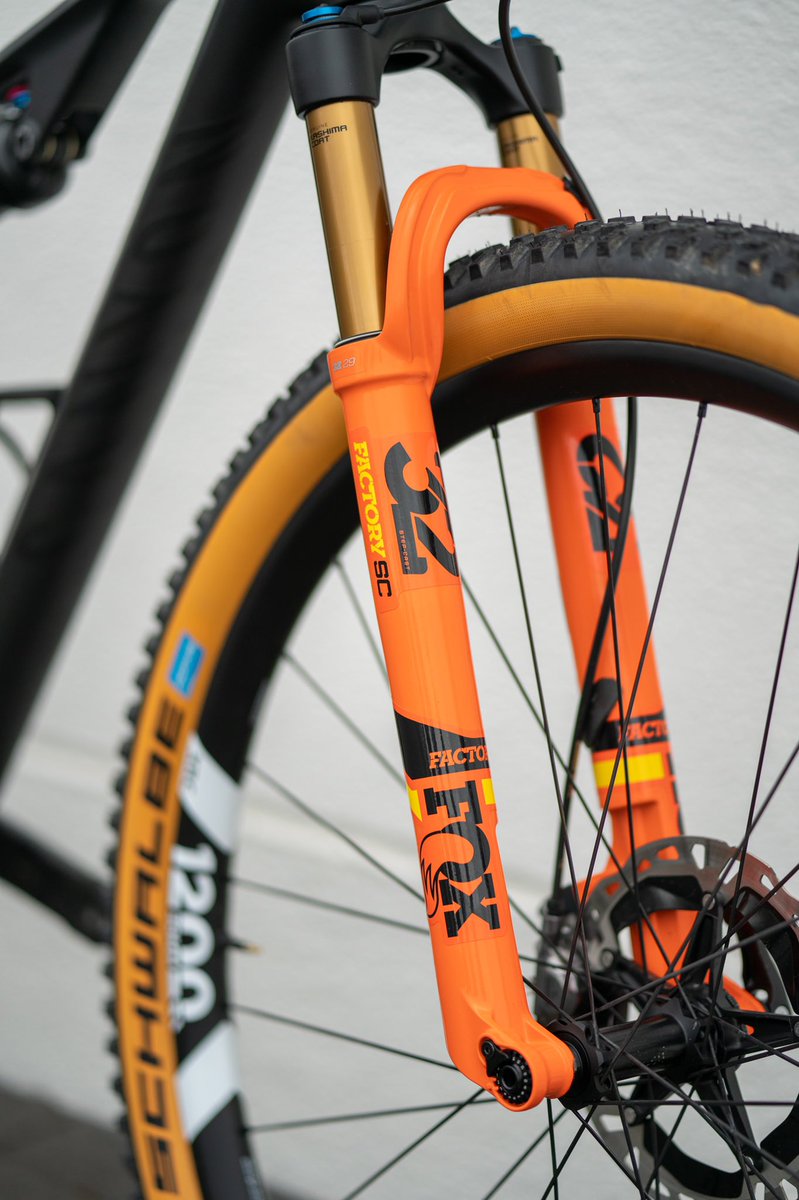 emilybatty's tweet photo. Dropping these photos here 🤤 

Full @canyon_bikes Team announcement coming from @adammorka sometime in February. I’ve seen some of the team signature artwork, and it’s going to be next level. #HoldUp #JustWait #TheHypeIsReal https://t.co/tsuo7085P9