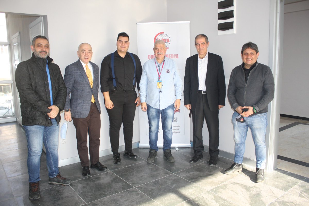 kogace41's tweet photo. Çağdaş Kocaeli Gazetesi'ni yeni yerinde ve yeni yaşında ziyaret ettik. https://t.co/ADEKm1ks8u