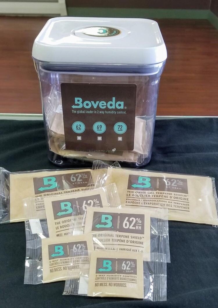 GetYoursStores's tweet image. Help restore and maintain humidity to  all your favorite tobacco products with these 2-way Boveda packs. Helps to protect your Terps and flavors from losing those enjoyable flavors you love so much. We carry 3 different sizes. 

#boveda #humiditypacks #keeptheflavors