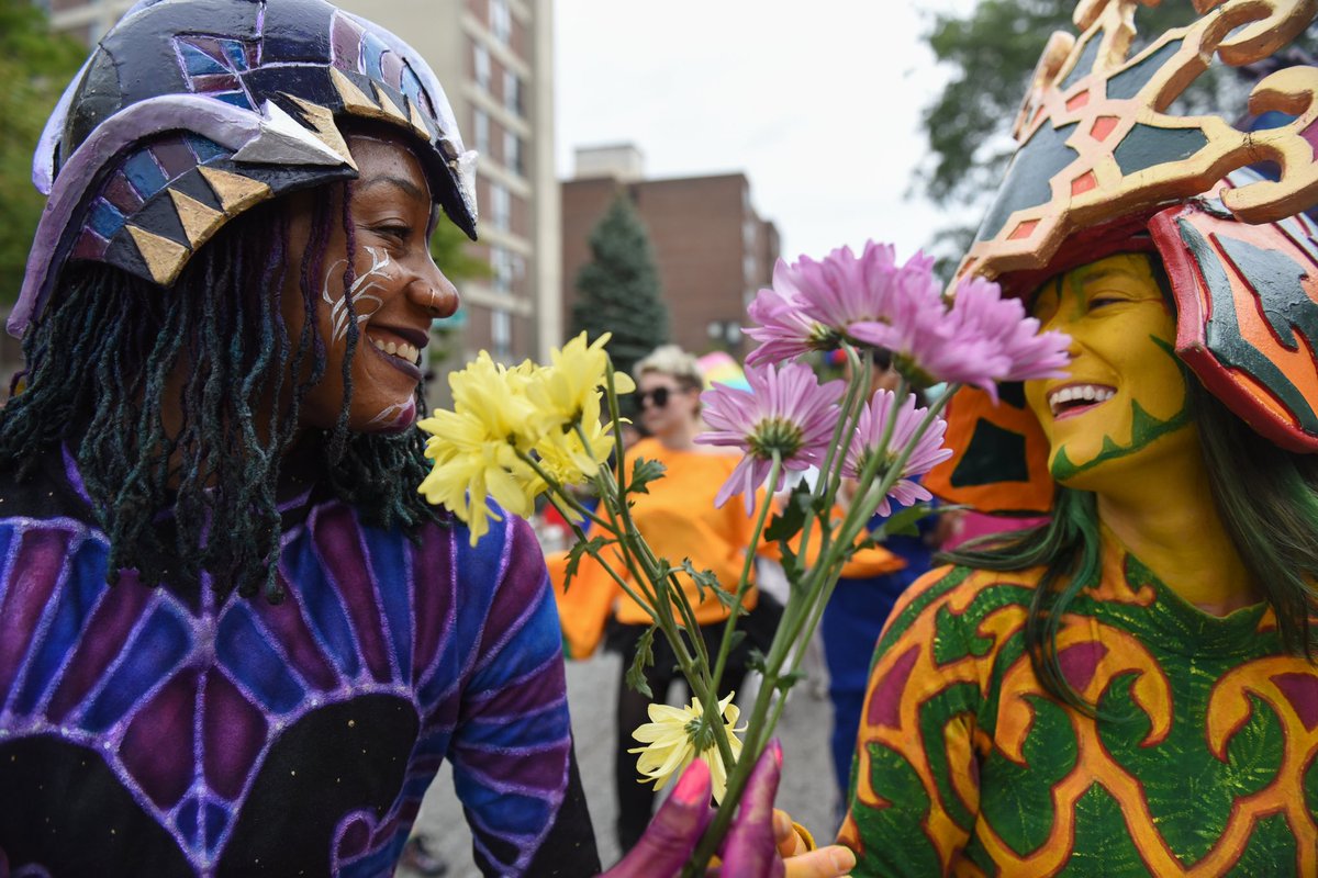 thetriennial's tweet photo. Sending #VirtualFlowers to all the organizers and activists who helped us get this far. Still marching. #InaugurationDay #Resist #JoyPlusPlus #ParadeAcrossAmerica https://t.co/UL2lc0sT1J