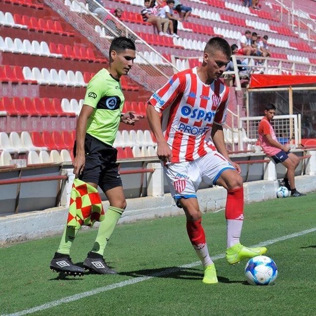 Further midfield/attacking midfielders of interestFacundo Farías (18) ColónValentín Burgoa (20) Godoy CruzKevin Zenón (19) Unión Agustín Mulet (20) Vélez