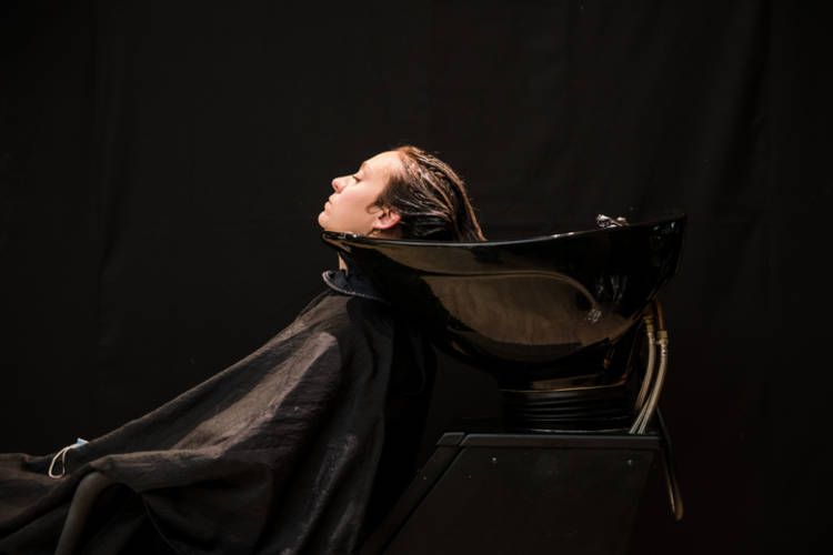 A smart hair care system? At #CES2021, #smarttech was unveiled that can be used to distribute hair care products and help salon owners reduce their water consumption by up to 80%: bit.ly/3qM4MCd

#smarttechnology #innovation #technology #tech #technews