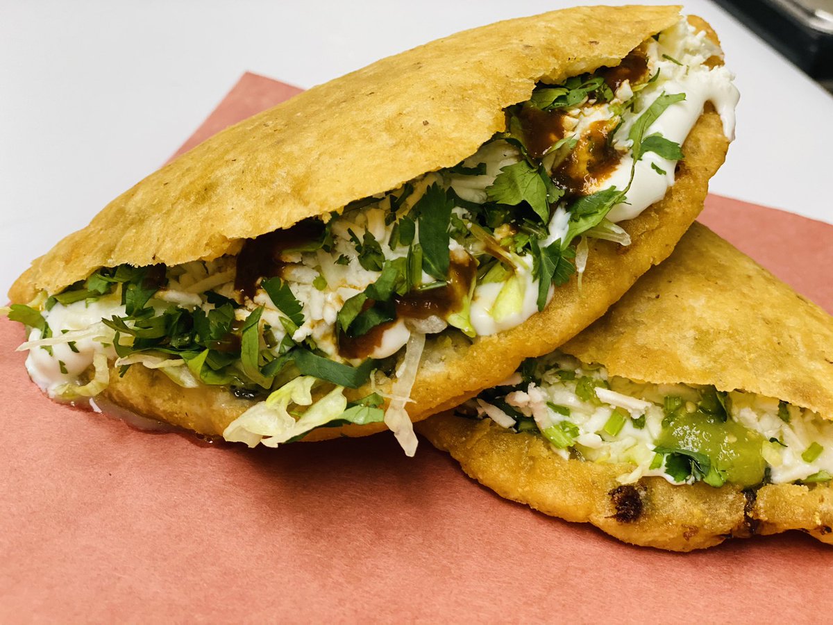 It’s empanada Thursday again! If you haven’t tried them yet, they are perfect for lunch! #lapatronayeg #yegfood #shpkeats #shpkfood #empanadas