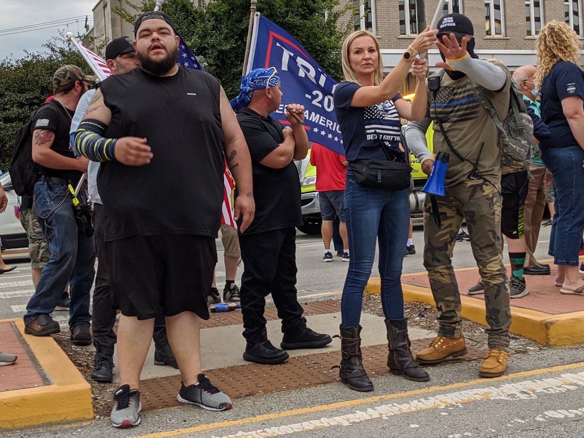 Edgar Gonzalez (Remy del Toro) of Rockford https://annefranksarmy.noblogs.org/a-look-inside-chicago-alt-right-militias/ https://shieldwallchicago.noblogs.org/post/2020/11/25/grifters-liars-creeps-at-stop-the-steal-thanksgiving/ https://shieldwallchicago.noblogs.org/post/2020/11/28/reportback-of-maga-nothanksgiving/(Photo Credit to  @dudgedudy)