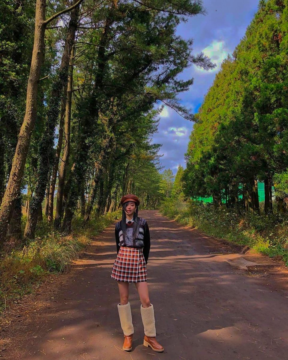 hey , i'm newbie here. 

mutual? rt or like , up to u.
fam or bestie? dm.

#roleplayerindonesia #roleplayer #roleplayerindo #roleplayeraccount #roleplayerworld #rpindonesia #rpw #mutualan