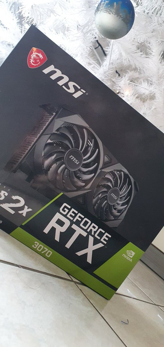 TechItValley's tweet image. Il est l&apos;heure d&apos;enlever le sapin 🤔🌲 

#MSI #RTXOn #RTX3070 #CestBientotLesSoldes #jeudiphoto