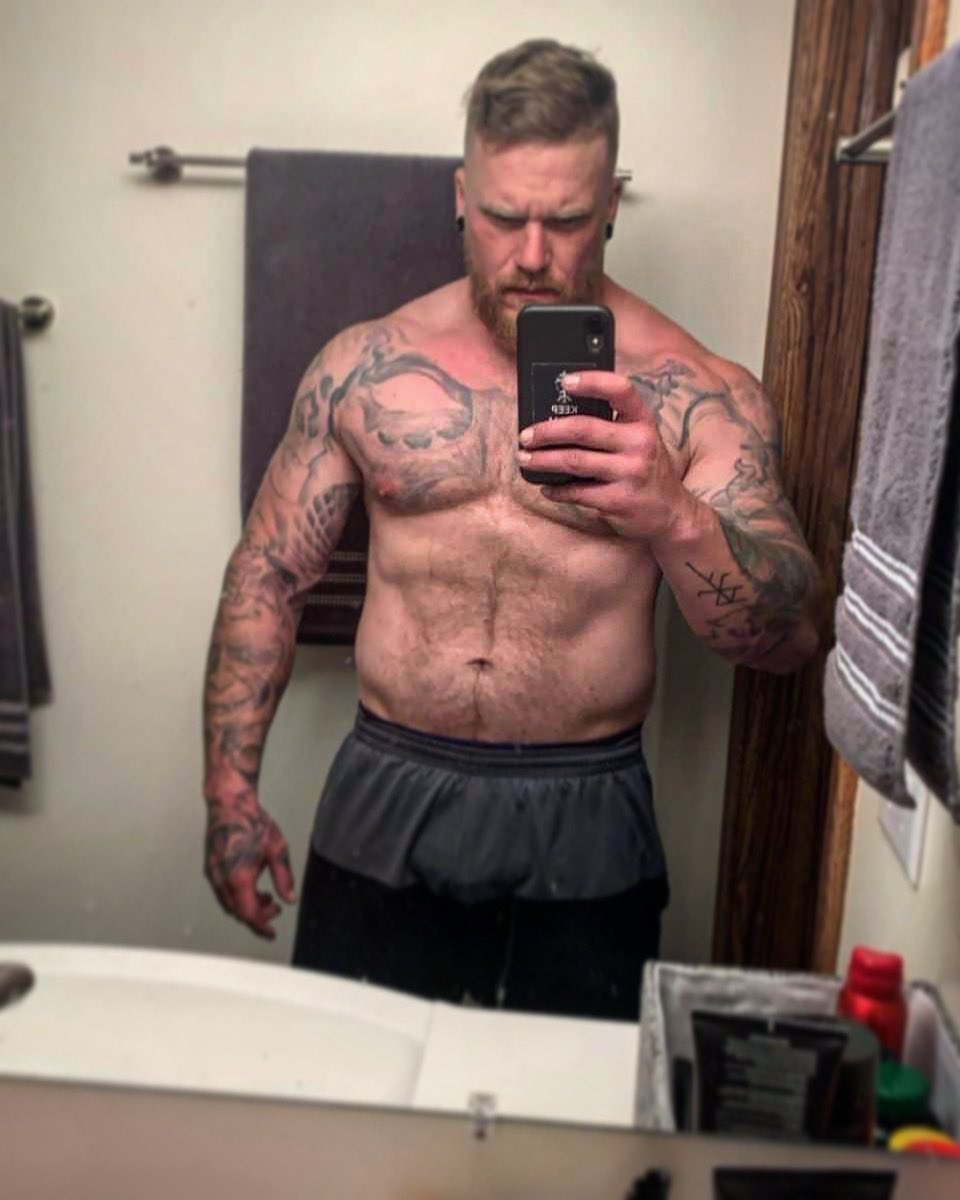zosima_sinner's tweet photo. ⚡️Anabolic terrorism⚡️

Eat red meat, lift heavy weights &amp; heterosexually procreate.

Read meaningful literature, write daily &amp; learn the art of speaking.

Learn a martial art, re-wild your life &amp; harden up!

#totalwar #militantstrengthculture #traditionalist #toxicmasculinity https://t.co/vKCtHCRzjR