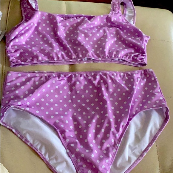 viume2's tweet photo. So good I had to share! Check out all the items I'm loving on @Poshmarkapp #poshmark #fashion #style #shopmycloset #boohooplus #myfreewildsoul #vintage: https://t.co/wgQvJ85Di9 https://t.co/LZbzgjQbbY