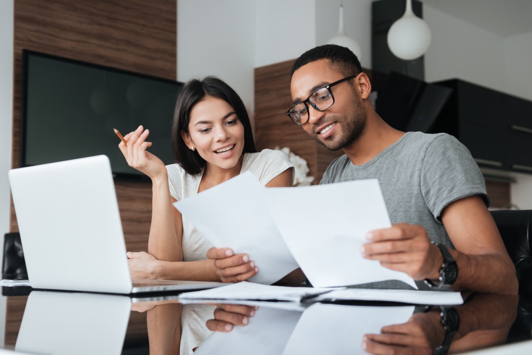 b4happyhourpod's tweet photo. If you are struggling with finances, these episodes could help get you back on track! Check them out, here https://t.co/ppZtasmYux https://t.co/VTjPvrZbxH