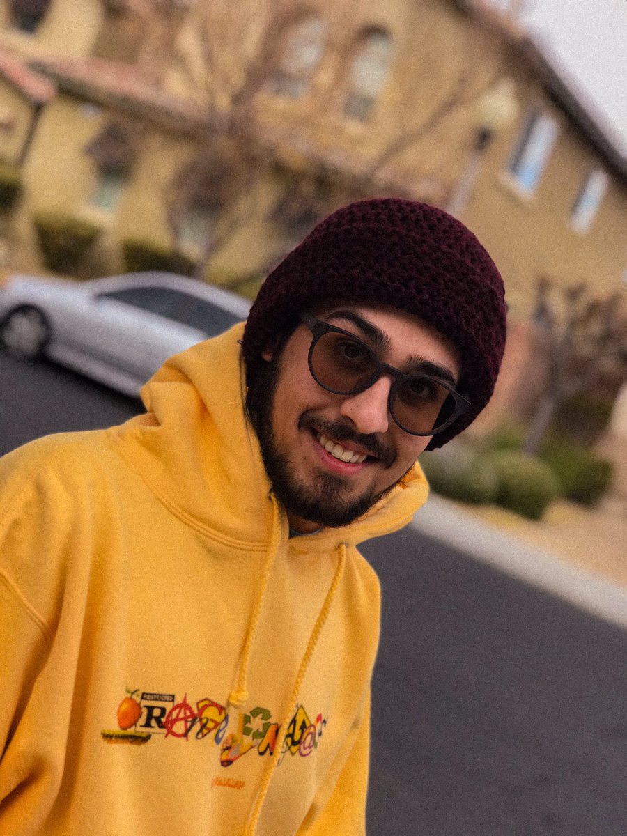 OLCLOTHING's tweet photo. 🥊🍊💨
•$40+shipping (FREE LOCAL DELIVERY)
#blackownedbusiness #blackowned #orangelanguage #clothing #clothingbrand #LasVegas #models https://t.co/9dq2YkmIjl