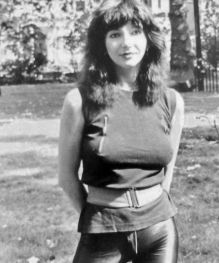 TrustTheDocUK's tweet photo. The show closer on Saturday's #TrustTheDocRadio show is by the frankly incredible @KateBushMusic but which of these 9 classics is it?
#WutheringHeights #ManWithTheChildInHisEyes #Breathing #Baboushka #ArmyDreamers #RunningUpThatHill #HoundsOfLove #Cloudbusting
Tweet or shoutbox. https://t.co/dm1muSVDBR