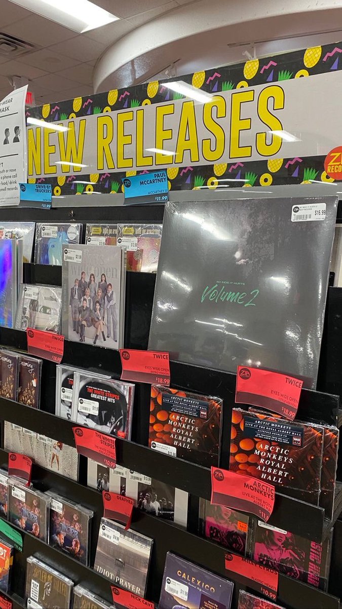 ChiefDVB's tweet photo. Nice day to go get our new vinyl 
“So Indie It Hurts Vol 2” 
inside @ZiaRecords 🙏🖤 thanks to everyone who has been purchasing it means more than you know! https://t.co/rZEYVm5aTk