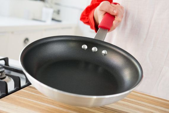 NYT Wirecutter on X: The Tramontina 10-inch Professional Restaurant Fry Pan  might just be the best nonstick pan out there: It's a great value,  performing as well as—in some cases even better