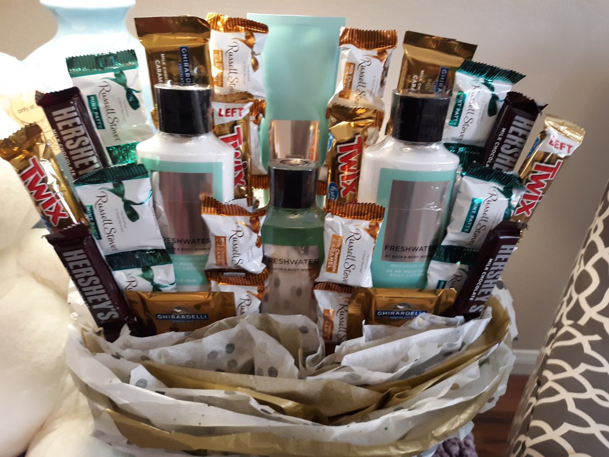 giftsbyreshanda's tweet photo. In Las Vegas - Give The Gift Vegas Gives
Just For Her and Just For Him
@giftsbyreshanda #BasketsbyReshanda @bathbodyworks #HappyValentinesDay @VictoriasSecret #JustForHer #JustForHim
Happy Valentine's Day!!
https://t.co/Vuddiw5reB https://t.co/3U6jEs4S8y