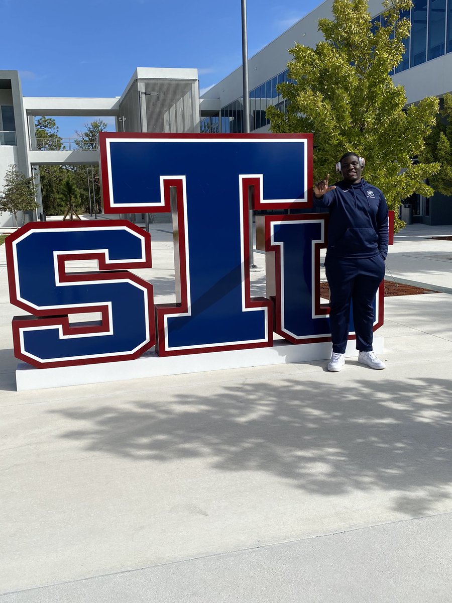 Desmond Solomon tweet media