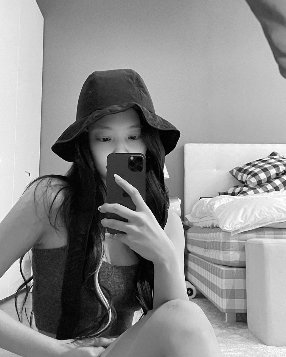 ninidayproject's tweet photo. new articles for jennie’s ig update 
pls react and recommend ❕

💡 https://t.co/ECM1eMOmq1
💡 https://t.co/92Re8L07Lv
💡 https://t.co/FYhbGpHoQ5

#제니 #JENNIE 블랙핑크 제니 
@BLACKPINK https://t.co/6XOIg0MagD