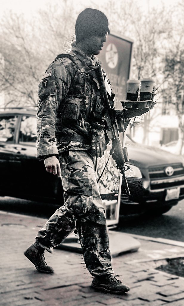 vicequeenmaria's tweet photo. You know what's crazy? I finally felt safe enough from #MAGA terrorists after #BidenHarrisInauguration to go pick up #pizza & seeing a #NationalGuard w rifle was nothing but a thing. #WashingtonDC #TrumpCoupAttempt #UnitedStates #DClockdown #DCRiots https://t.co/s4UdBpifDn