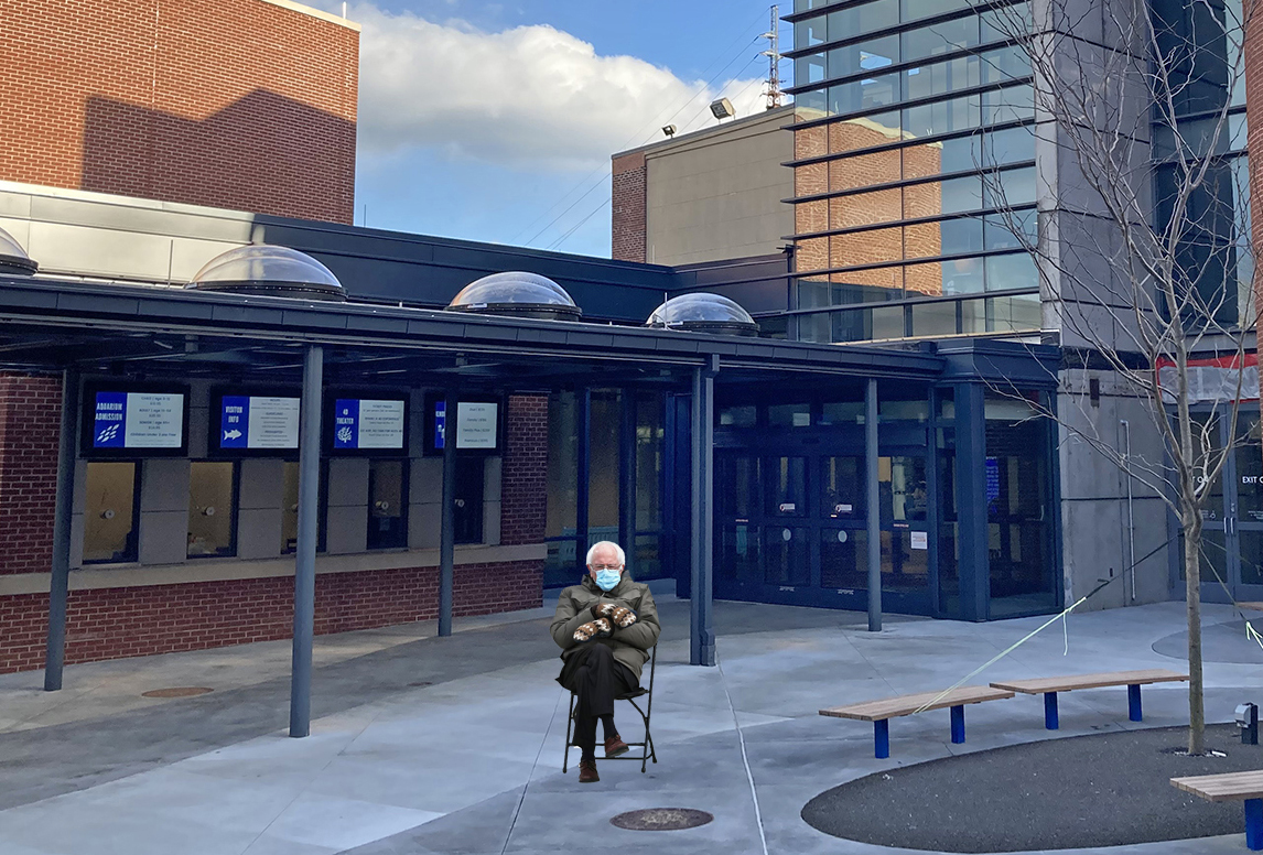 MaritimeAqua's tweet photo. Look who's already in line for the opening of our 4D Theater! Starting tomorrow, Friday, January 22, guests can enjoy a spectacular film in our new state-of-the-art theater! Learn more here: https://t.co/v7vsbbFewr #BernieSanders #SmittenWithMittens #BerniesMittens https://t.co/quYQYZ9368
