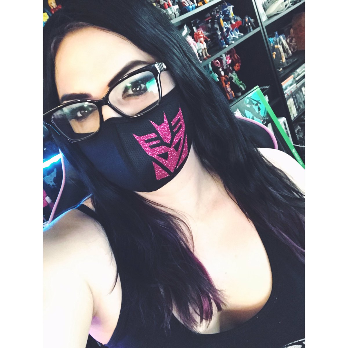 danni_dolphin's tweet photo. A special thanks to m3reviews for the #transformers mask! Amazing job!
#transformercollector #transformersfan #geekygirl #nerdygirl #mtf #maletofemale #trans #transgeek #transgirl #transgender #tansformers_4life #masks #mask #decepticons https://t.co/wUTJqPu1c7