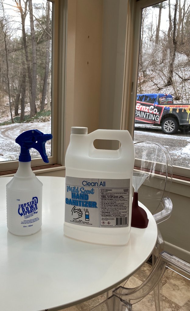 ernzcopainting's tweet photo. Our #ProfessionPainters are always taking proper precautions to keep our customers as safe as possible!
#IthacaNY #CayugaHeightsNY #InteriorPainting
https://t.co/AkBiq7a7Le https://t.co/tufuqkwHnI