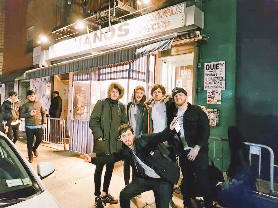 boysmusicuk's tweet photo. Nothing better than travelling to the other side of the world and playing music. One day we'll do it again! @PianosNYC 🇺🇸🎤🍕🎸🌴🎹🍔💐 https://t.co/aZwKkYugtt